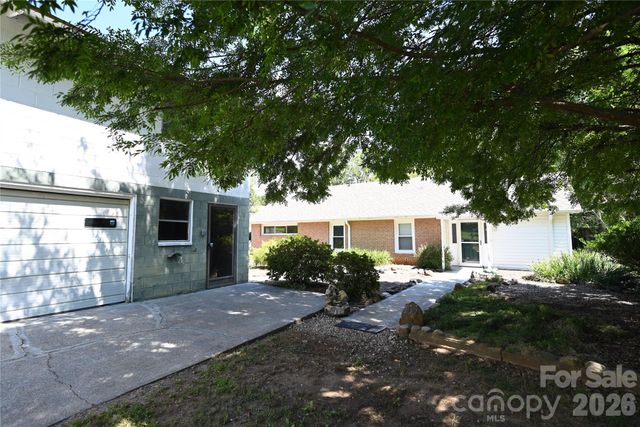 105 Owens Avenue NE, Drexel, NC 28690