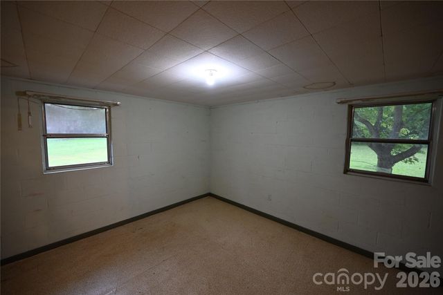105 Owens Avenue NE, Drexel, NC 28690