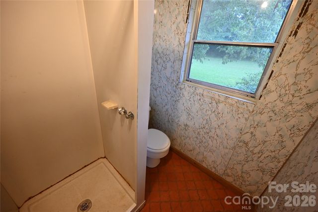 105 Owens Avenue NE, Drexel, NC 28690