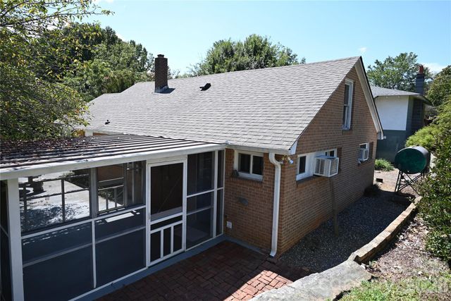 105 Owens Avenue NE, Drexel, NC 28690