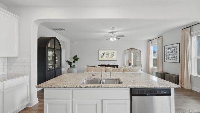 117 Sailors Way, Cibolo, TX 78108