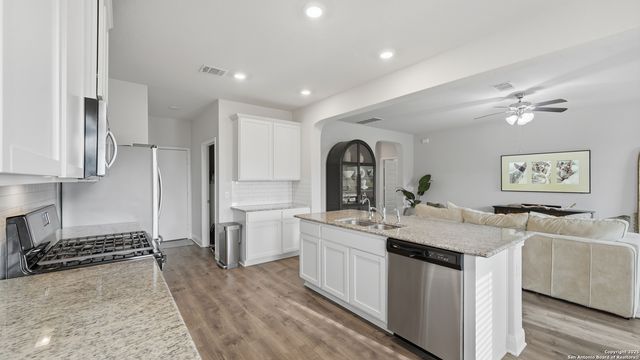 117 Sailors Way, Cibolo, TX 78108