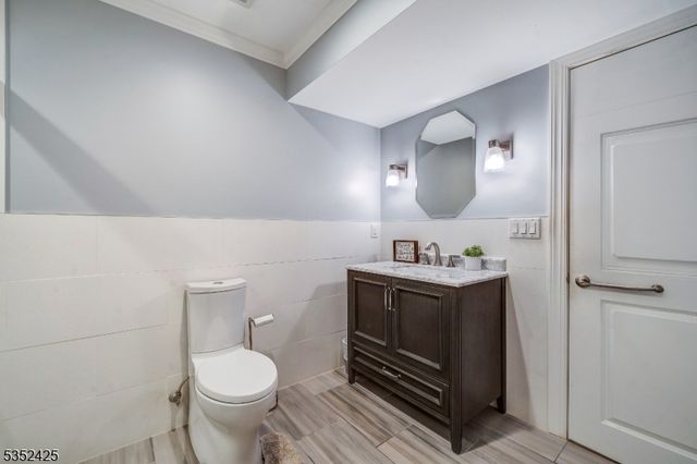 408 Old Georges Rd, North Brunswick Twp., NJ 08902