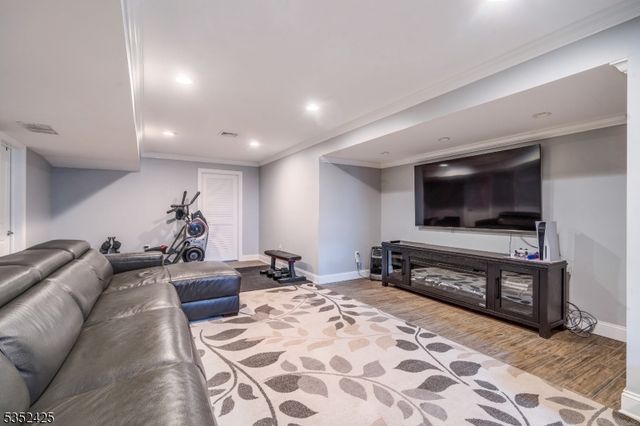 408 Old Georges Rd, North Brunswick Twp., NJ 08902