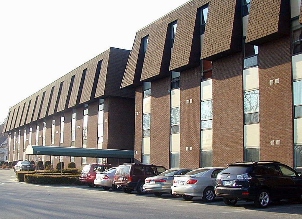 57 North Street, Danbury, CT 06810