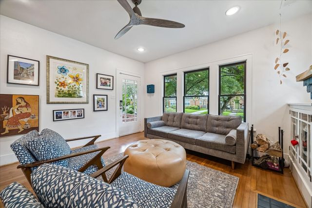 943 Teetshorn Street, Houston, TX 77009