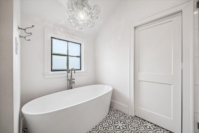 943 Teetshorn Street, Houston, TX 77009