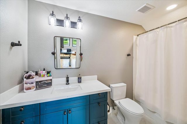 943 Teetshorn Street, Houston, TX 77009