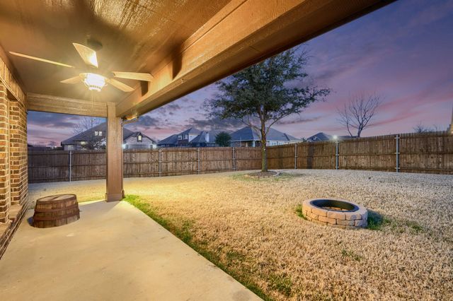 8828 Cassidy Lane, Aubrey, TX 76227
