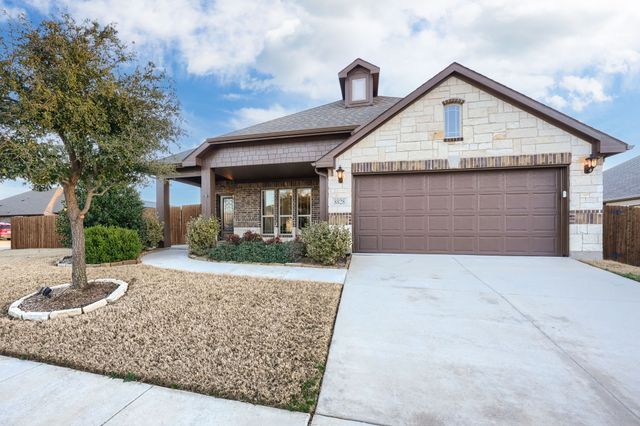 8828 Cassidy Lane, Aubrey, TX 76227