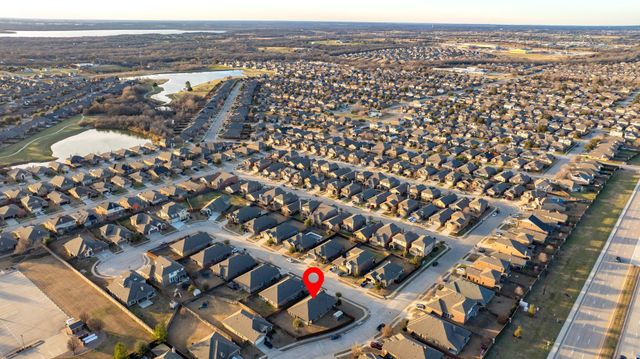 8828 Cassidy Lane, Aubrey, TX 76227