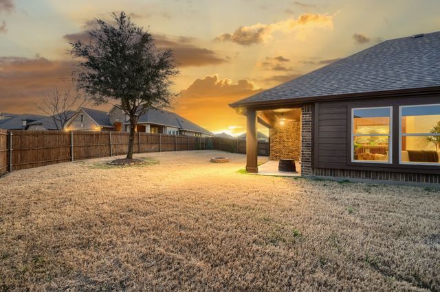 8828 Cassidy Lane, Aubrey, TX 76227