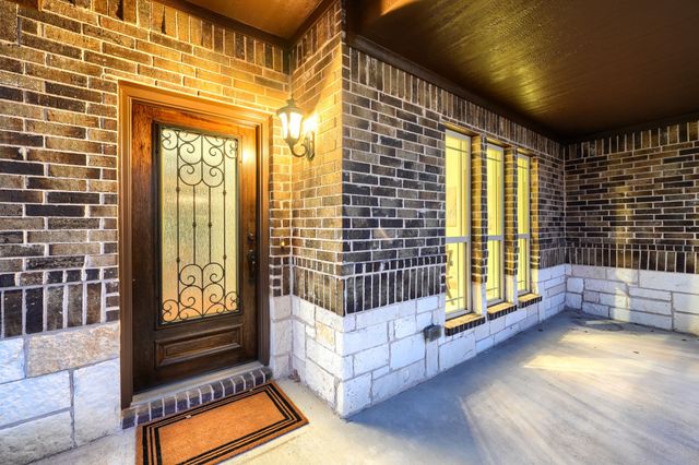 8828 Cassidy Lane, Aubrey, TX 76227