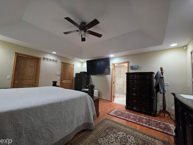 53203 Foss Road, Macomb Twp, MI 48042