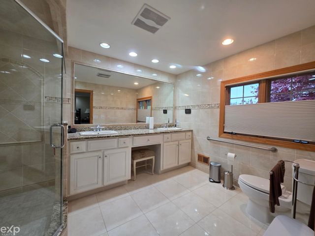 53203 Foss Road, Macomb Twp, MI 48042