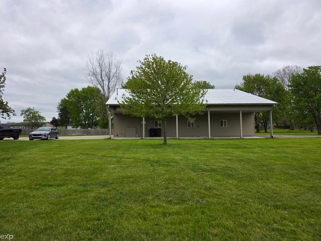 53203 Foss Road, Macomb Twp, MI 48042