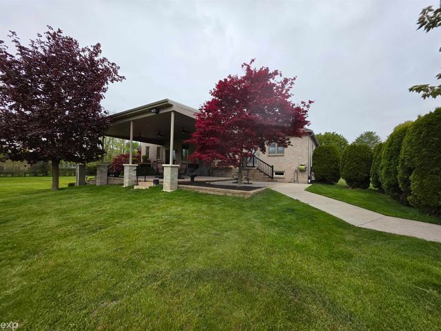 53203 Foss Road, Macomb Twp, MI 48042