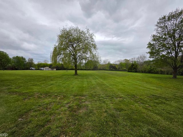53203 Foss Road, Macomb Twp, MI 48042