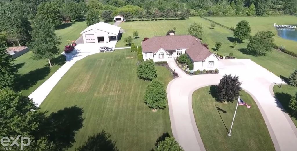 53203 Foss Road, Macomb Twp, MI 48042