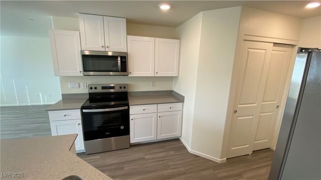 7850 Aurora Sky Street, North Las Vegas, NV 89084