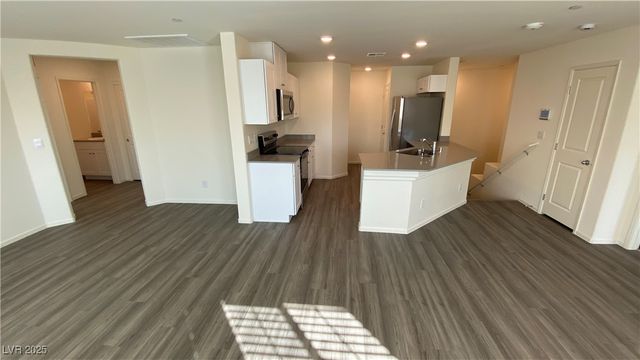 7850 Aurora Sky Street, North Las Vegas, NV 89084