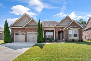 203 Blackwood Drive NW, Madison, AL 35757
