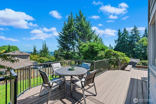 19004 64th Avenue NE, Kenmore, WA 98028