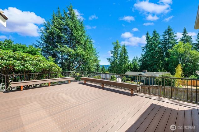 19004 64th Avenue NE, Kenmore, WA 98028
