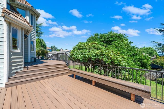 19004 64th Avenue NE, Kenmore, WA 98028