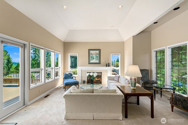 19004 64th Avenue NE, Kenmore, WA 98028