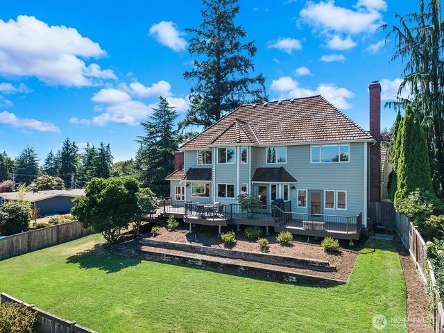 19004 64th Avenue NE, Kenmore, WA 98028
