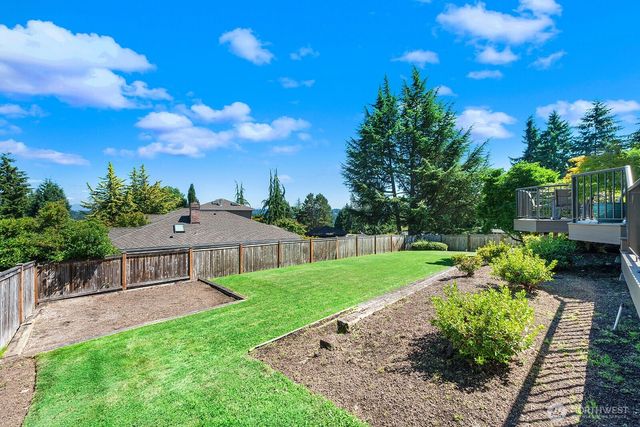 19004 64th Avenue NE, Kenmore, WA 98028