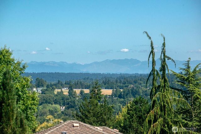 19004 64th Avenue NE, Kenmore, WA 98028