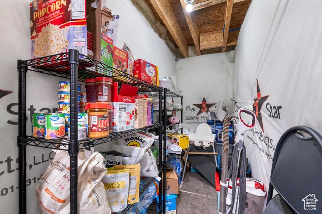 1082 E WATERWAY LN, Saratoga Springs, UT 84045