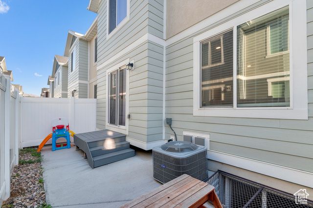 1082 E WATERWAY LN, Saratoga Springs, UT 84045