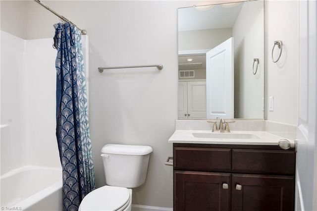 111 Penry Lane, Clemmons, NC 27012