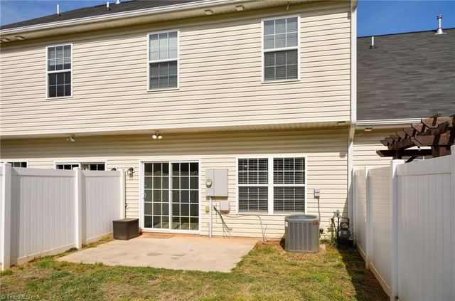 111 Penry Lane, Clemmons, NC 27012