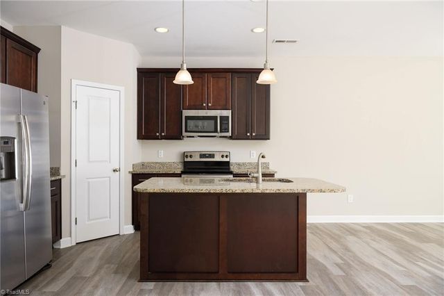 111 Penry Lane, Clemmons, NC 27012