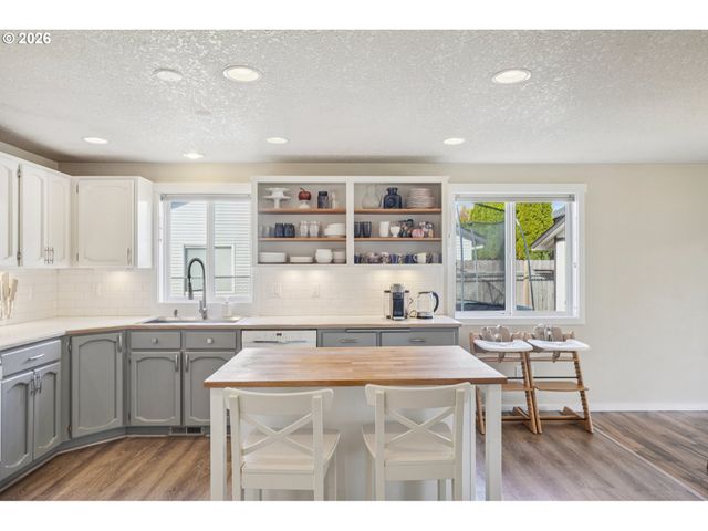 1703 Sw 2ND Ave, Battle Ground, WA 98604