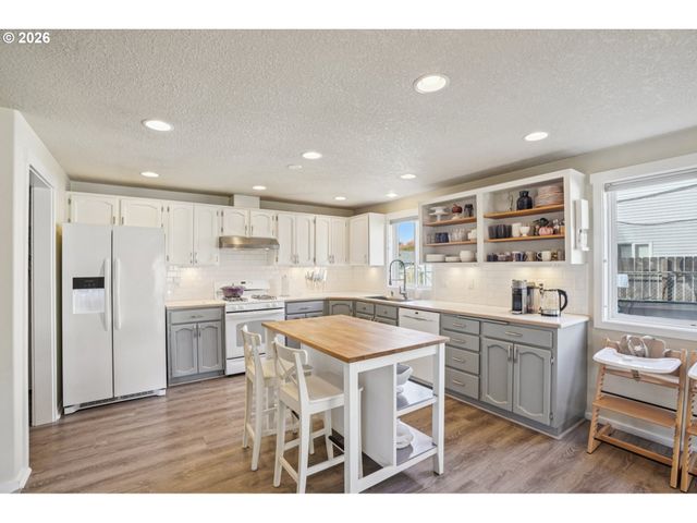 1703 Sw 2ND Ave, Battle Ground, WA 98604