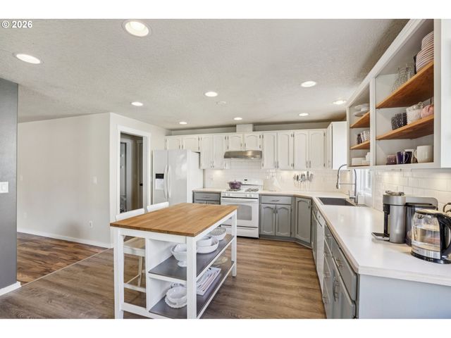 1703 Sw 2ND Ave, Battle Ground, WA 98604