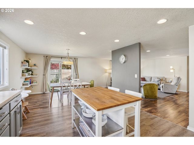 1703 Sw 2ND Ave, Battle Ground, WA 98604