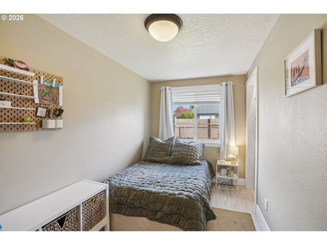 1703 Sw 2ND Ave, Battle Ground, WA 98604