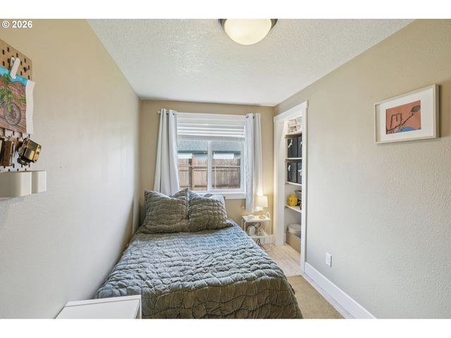 1703 Sw 2ND Ave, Battle Ground, WA 98604