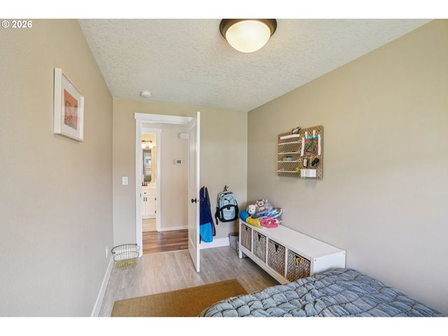 1703 Sw 2ND Ave, Battle Ground, WA 98604