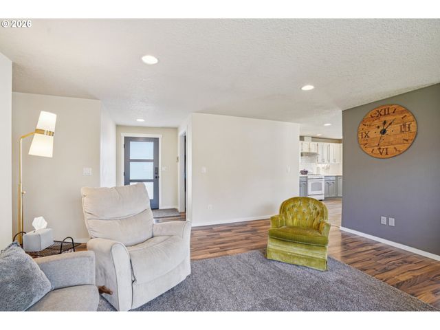 1703 Sw 2ND Ave, Battle Ground, WA 98604