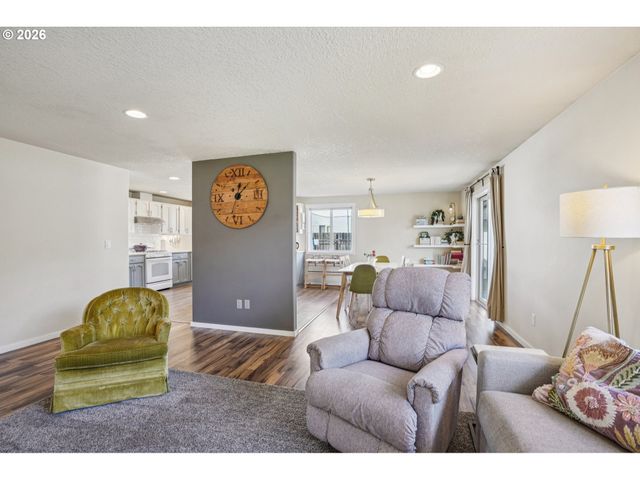 1703 Sw 2ND Ave, Battle Ground, WA 98604