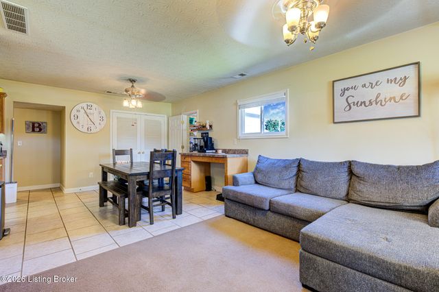 5007 Ramona Ln, Louisville, KY 40272
