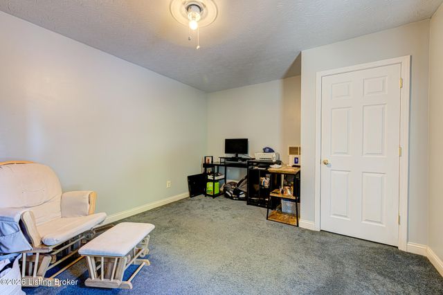 5007 Ramona Ln, Louisville, KY 40272