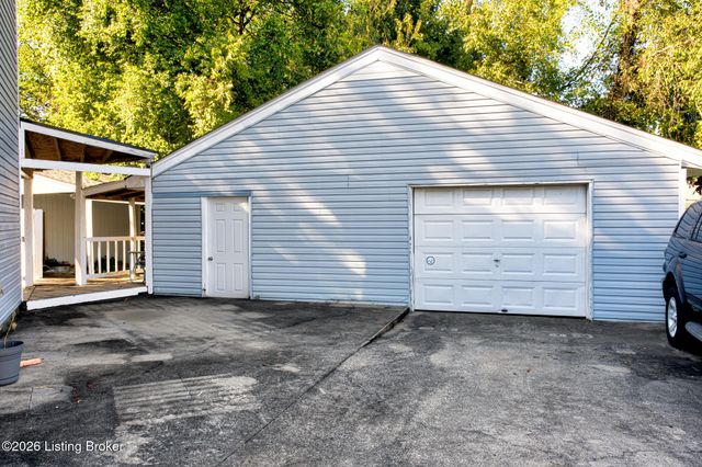 5007 Ramona Ln, Louisville, KY 40272